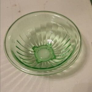 Vintage Green depression Glass Bowl. Glows!!